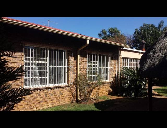 3 BEDROOM PROPERTY TO RENT IN BEYERS PARK